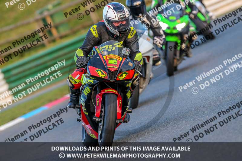 PJM Wedding Photography;enduro digital images;event digital images;eventdigitalimages;mallory park;mallory park photographs;mallory park trackday;mallory park trackday photographs;no limits trackdays;peter wileman photography;racing digital images;trackday digital images;trackday photos